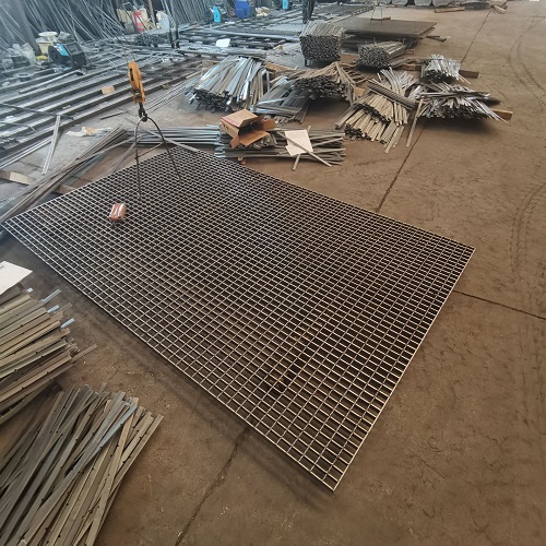 平臺(tái)鋼格板鋼格柵在戶(hù)外環(huán)境中的完美表現(xiàn)