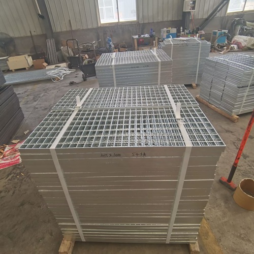 污水處理廠鋼格柵怎么選？耐腐蝕方案全解析