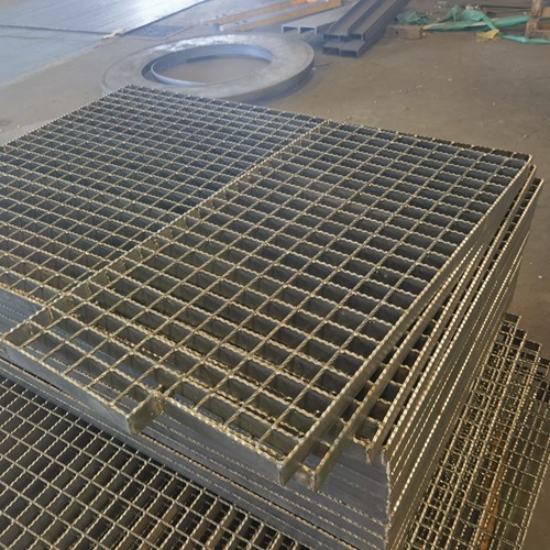 鋼格柵≠普通鋼板！它的獨(dú)特優(yōu)勢(shì)全在這里