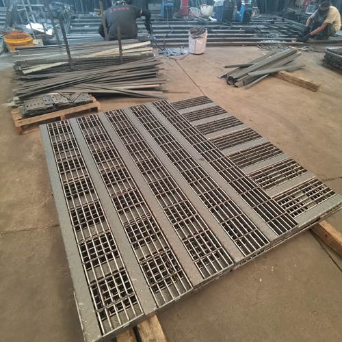 鋼格板承載能力測(cè)試報(bào)告出爐數(shù)據(jù)說(shuō)話(huà)