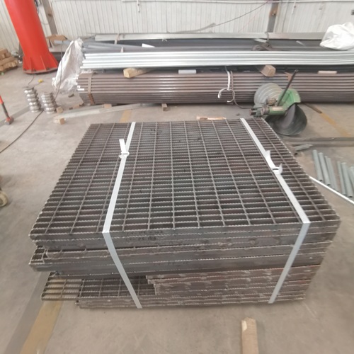 鋼格板在工業(yè)平臺(tái)的應(yīng)用有多重要