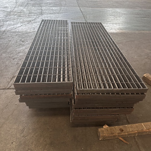 鋼格板防滑措施怎么做才安全