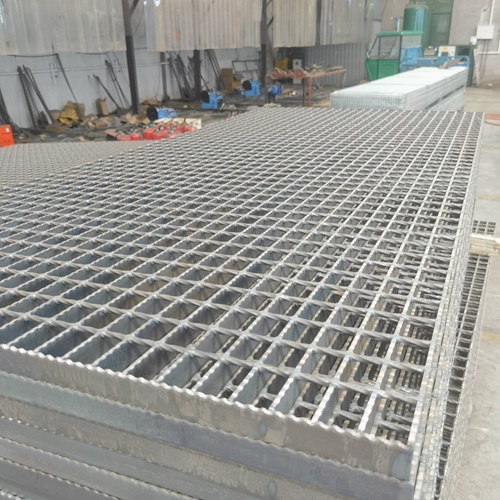 鋼格板用于學(xué)校實(shí)訓(xùn)平臺(tái)的真實(shí)案例