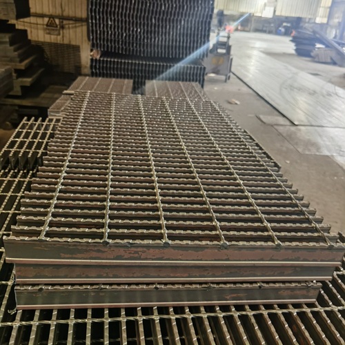 別再亂買了，鋼格柵板選型全攻略來了