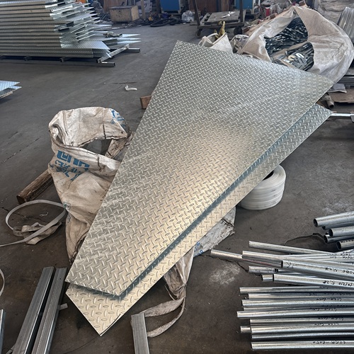 鋼格板在污水處理廠的安裝與使用技巧