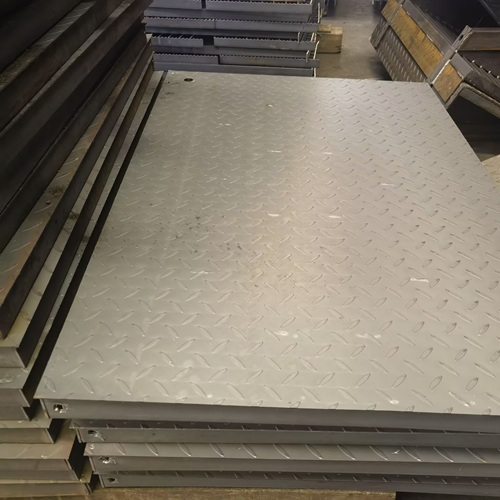 地下管廊巡檢平臺首選鋼格板，3大核心原因揭秘