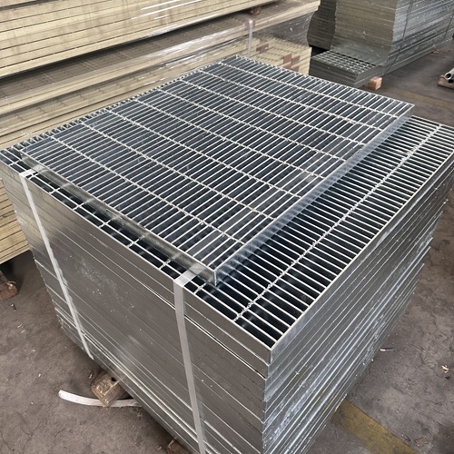 鋼格板焊接工藝全過程，點(diǎn)焊和壓焊區(qū)別在哪